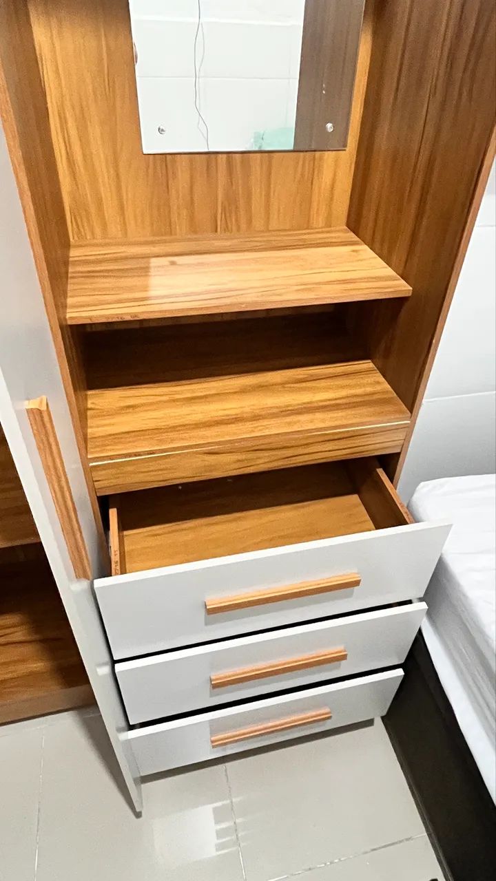 Vendo guarda roupa de solteiro. - Foto 3