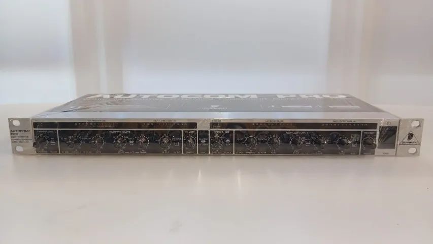 Compressor Behringer mdx1400 seminovo  - Foto 3