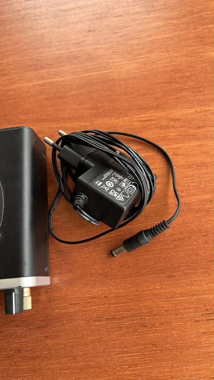 Interface De Áudio Behringer Umc404hd - Foto 3