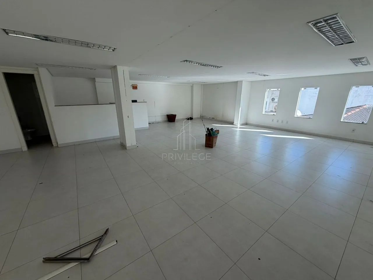 SALA COMERCIAL PARA LOCAÇÃO NO CENTRO - Foto 5