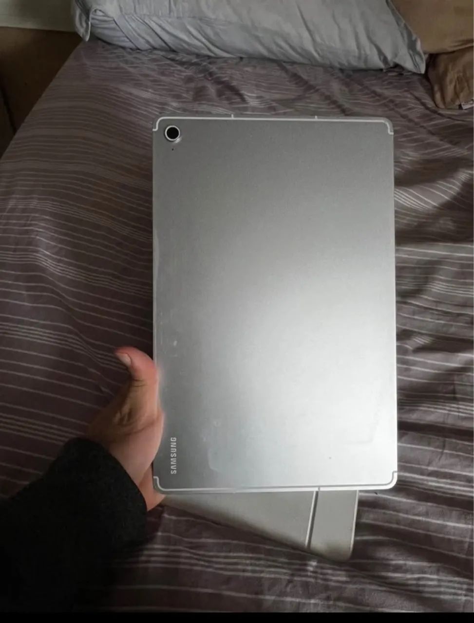 tablet samsung S10 FE+