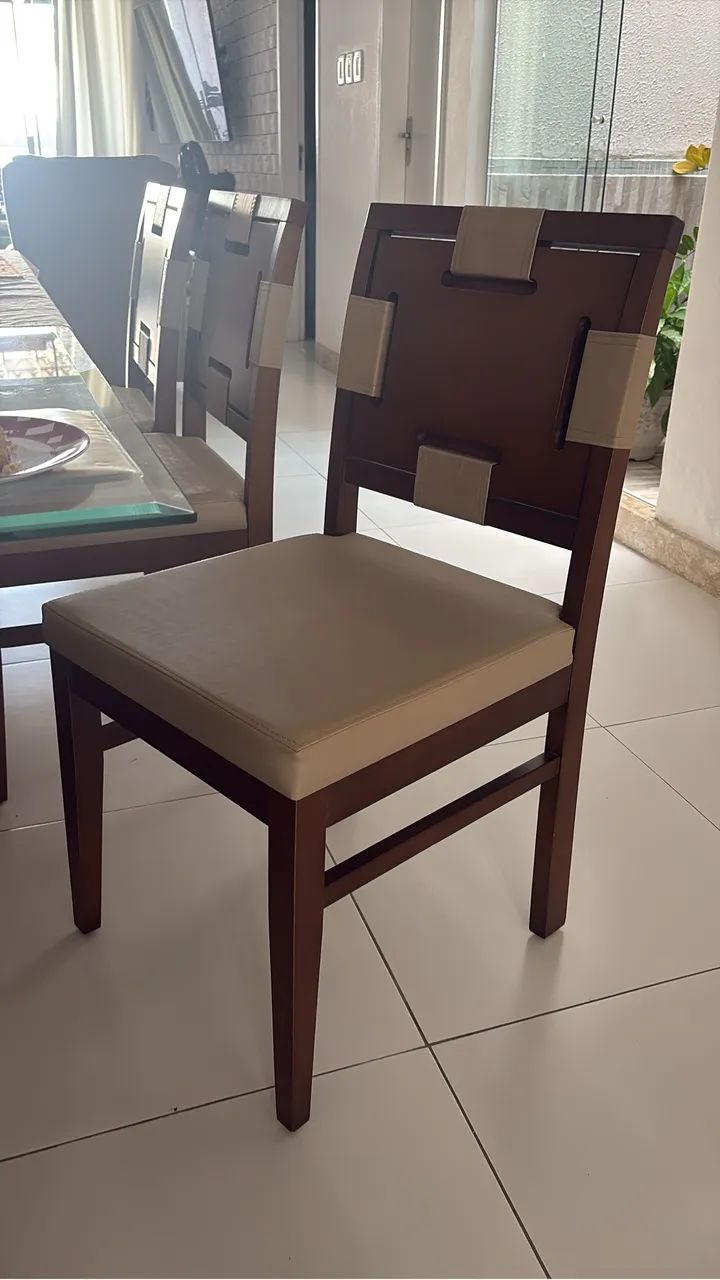 Mesa 8 lugares em madeira - Foto 3