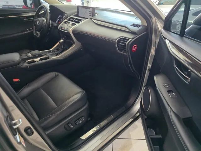 Lexus NX-300 Luxury 2.0 16V 238cv Aut., foto 4 de 20