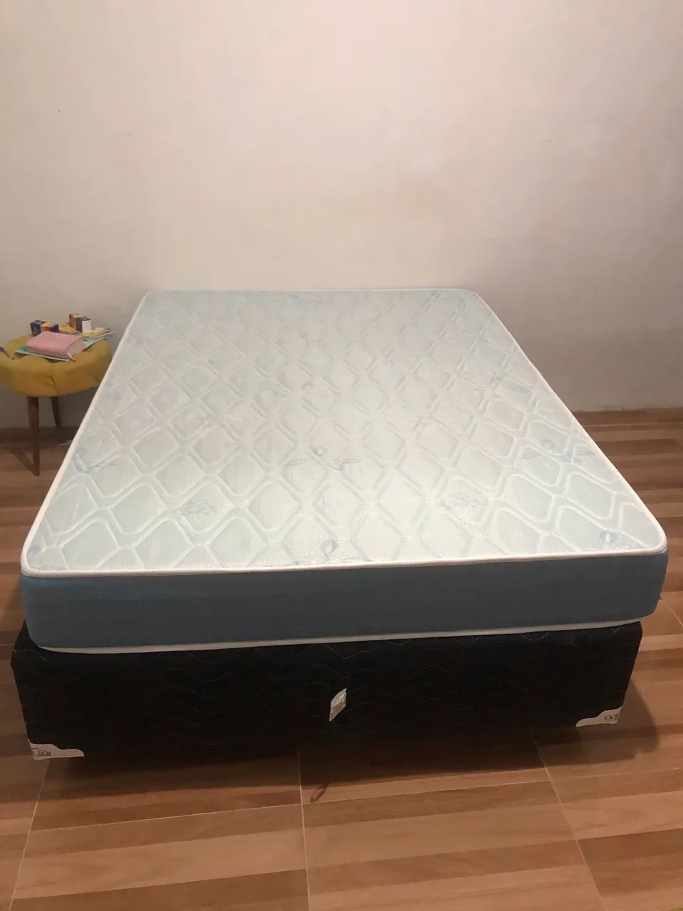 Vendo cama de casal  NOVA 