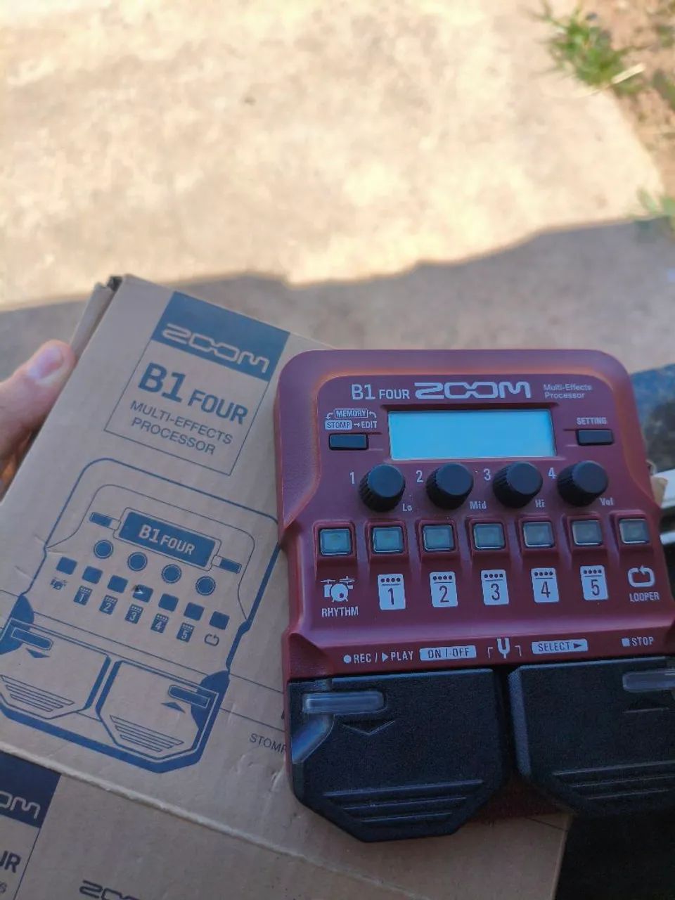 Pedal de Efeitos - ZOOM B1 FOUR 