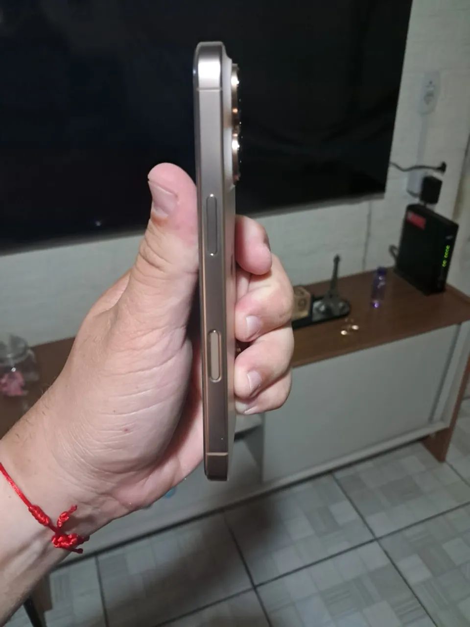 iPhone 16 pro 128 gigas  - Foto 2
