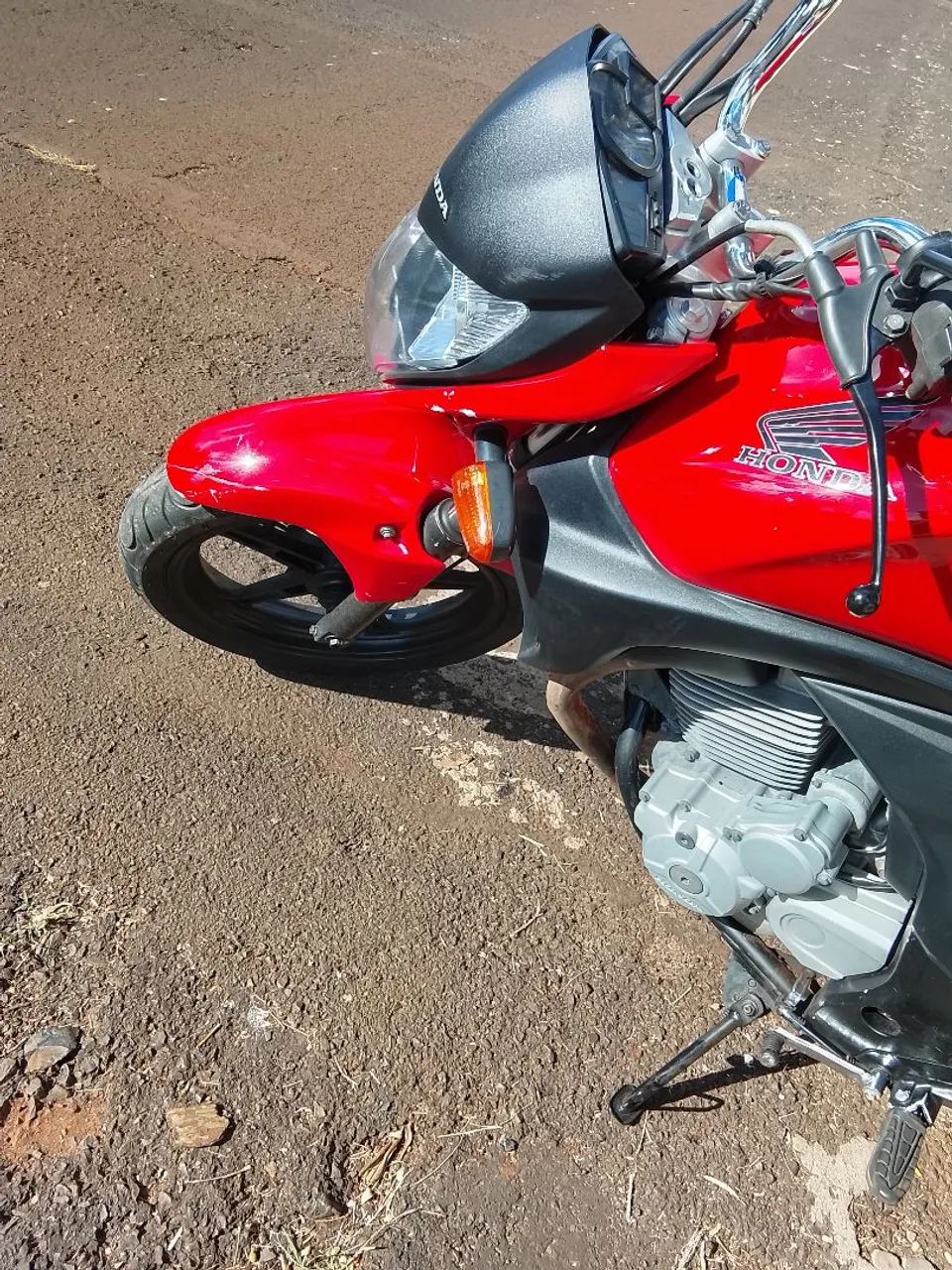 Cb300 Super conservada com KM baixo 