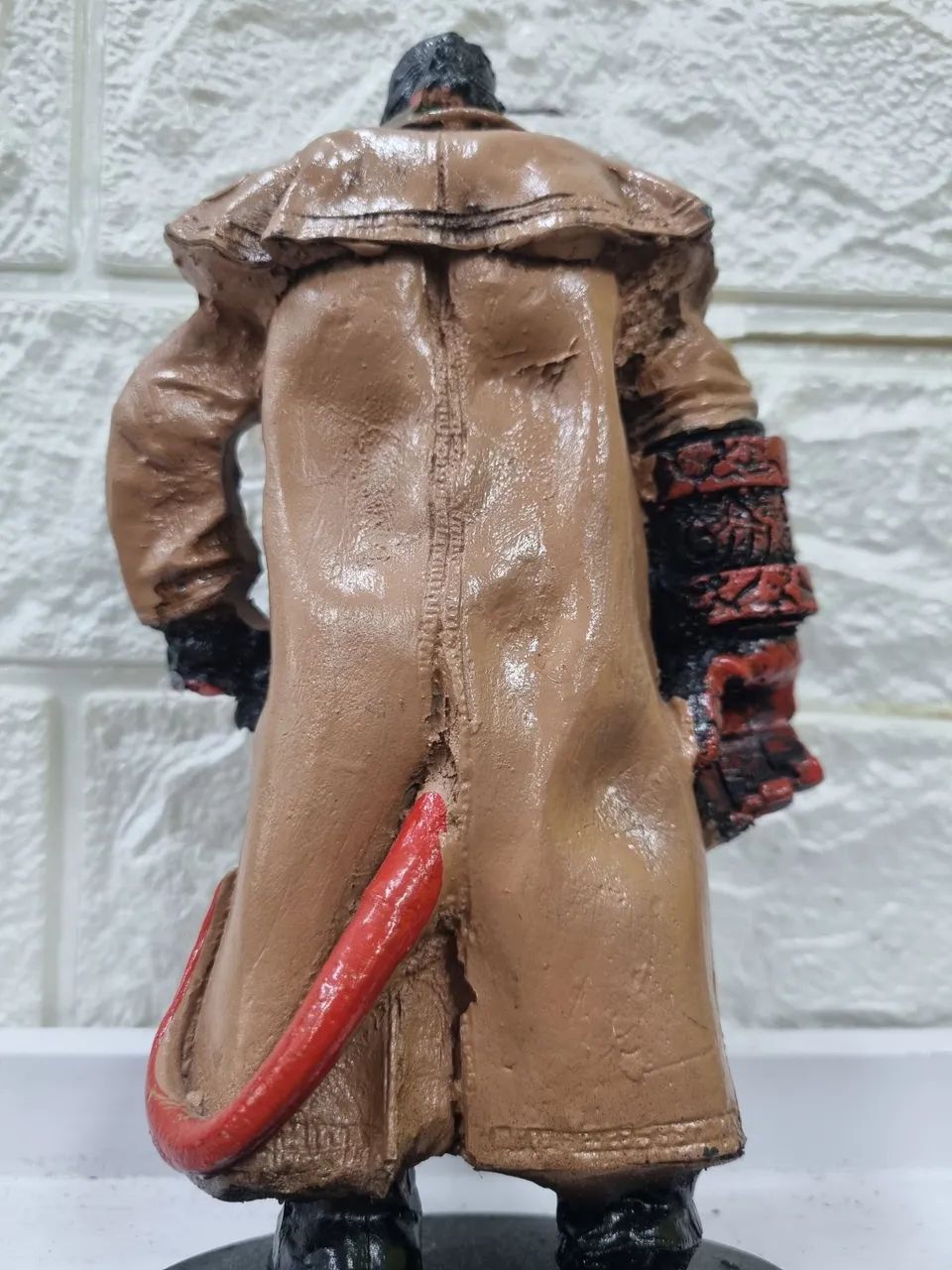 Boneco Resina Hellboy Colecionador 20cm - Foto 2