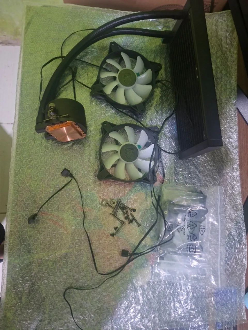 Water Cooler MSI Mag Coreliquid E240, ARGB, 240mm, AMD/Intel, Preto - MAG CORELIQUID E240 - Foto 4
