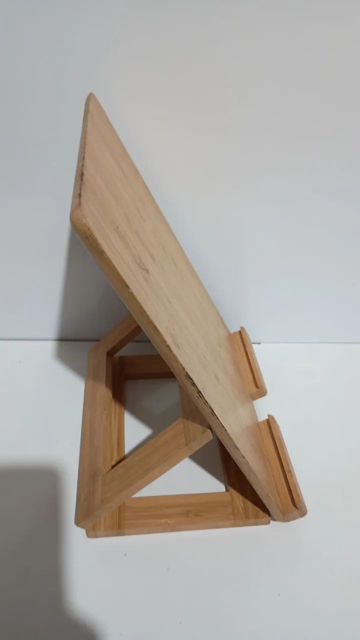 suporte de mesa ajustável em bambu para tablets e celulares - 26x20 - Foto 2