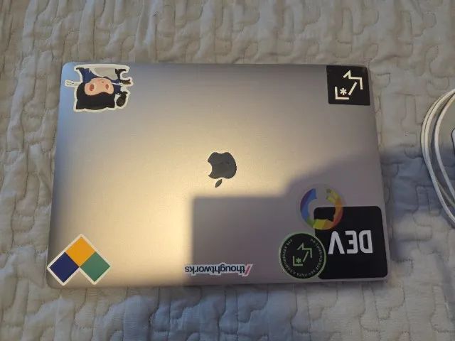 Macbook Pro 2019 16' i7 16GB 512SSD - Foto 2