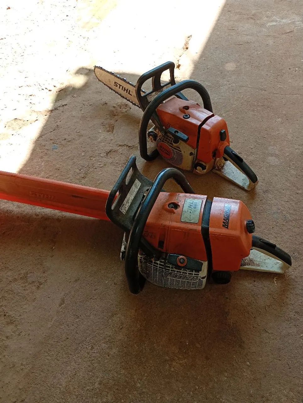 Vendo 02 motosserras Stihl 