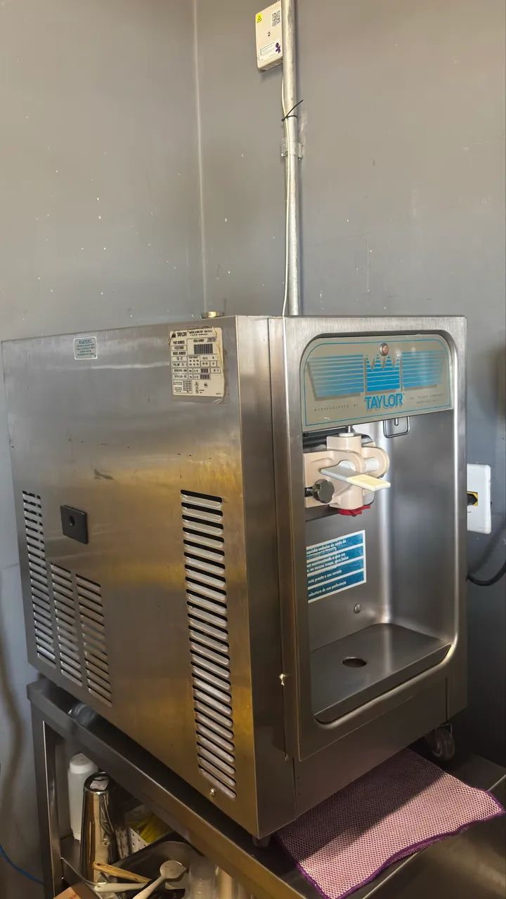 Maquina de sorvete taylor - Foto 2