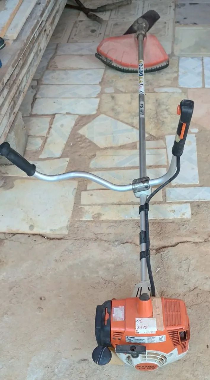Roçadeira STIHL FS 120