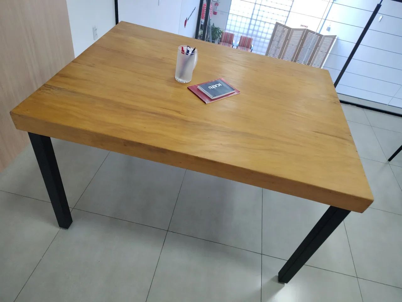 Mesa madeira estilo industrial  - Foto 2