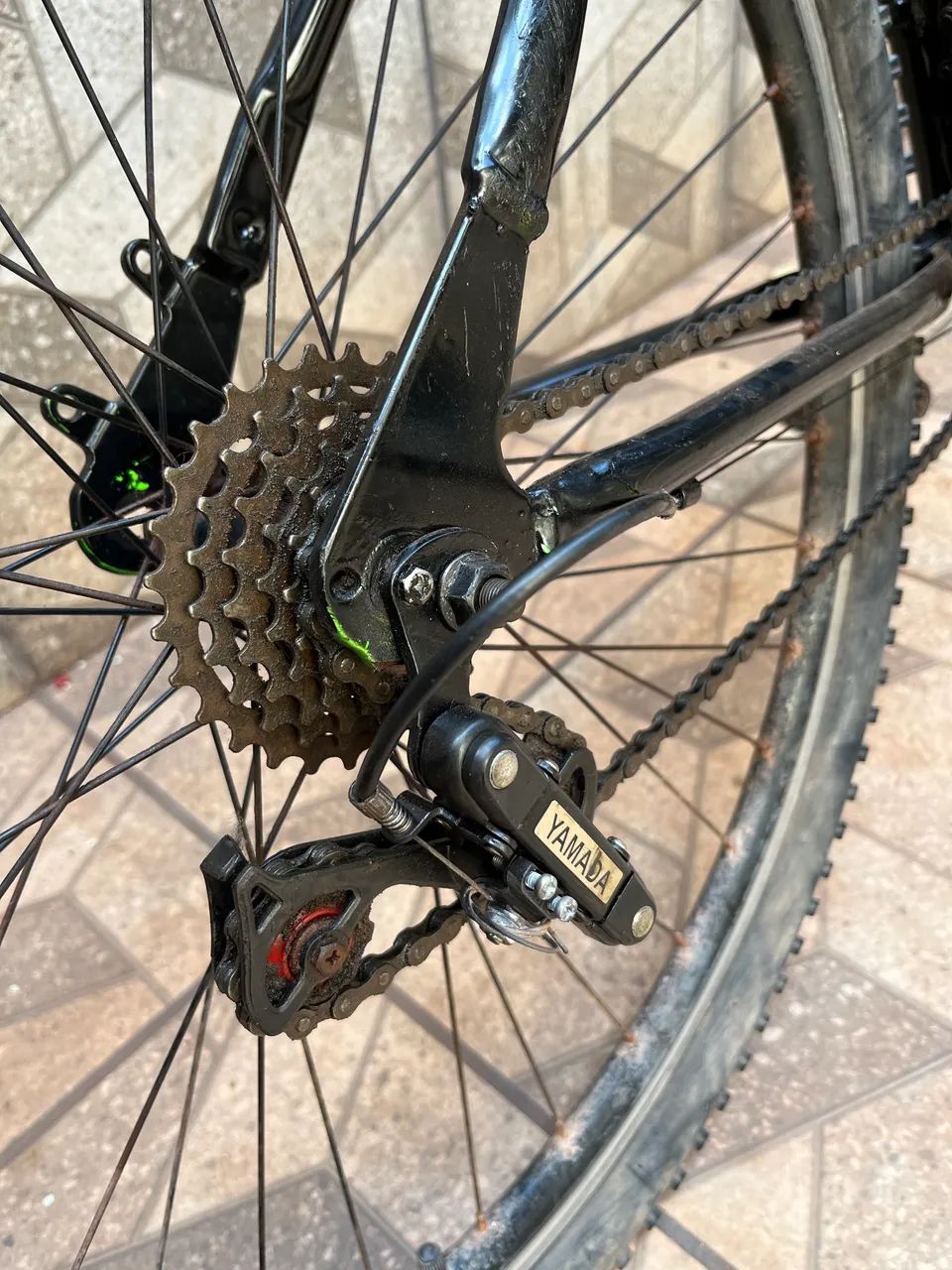 Vendo bicicleta semi nova aro 29 - Foto 4
