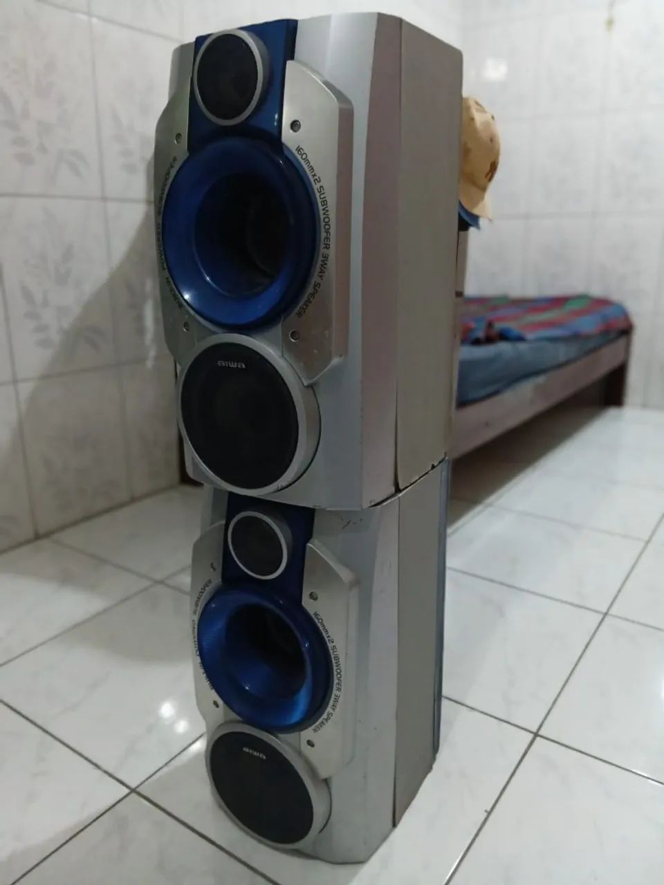 Caixa de Som Aiwa (3 Vias)