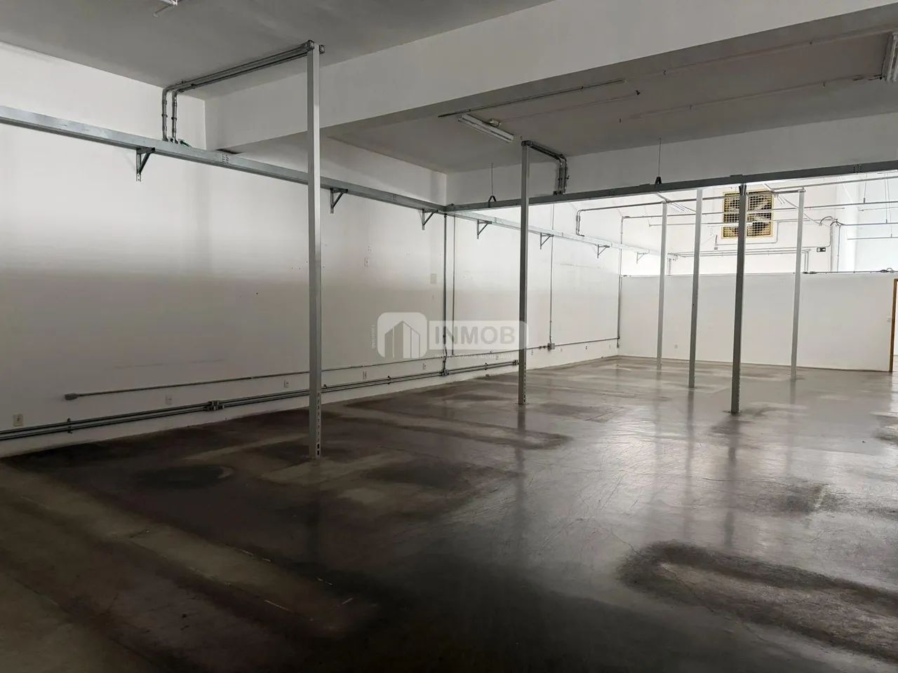 Loja Comercial no Centro de Taubaté, 1000m² para Locação - Foto 8