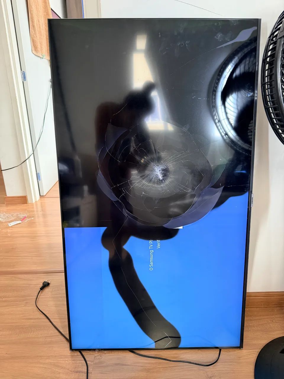 Vendo smart tv 43 Samsung para retirada de peças com nota 