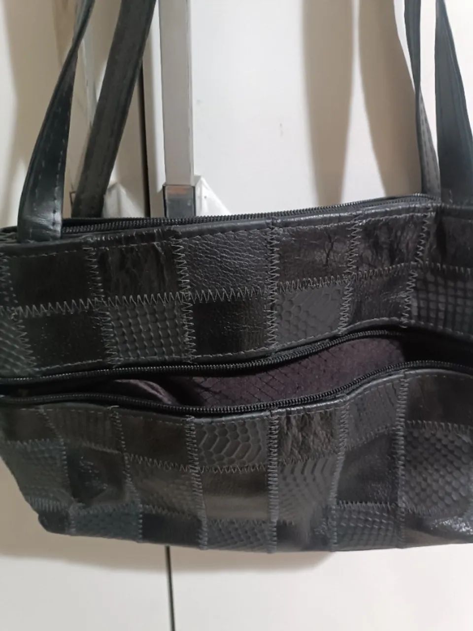 Bolsa feminina média preta usada - Foto 2