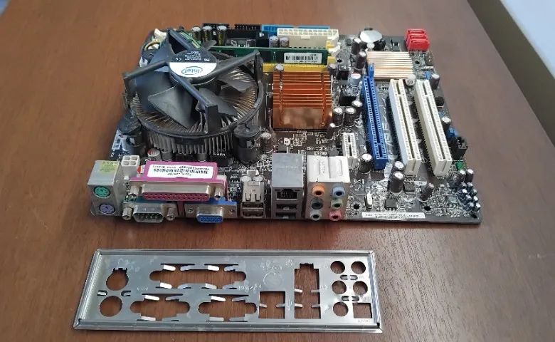 kit placa mae asus p5kpl-am core2duo E7300 e 2gb de ram ddr2 - Foto 3