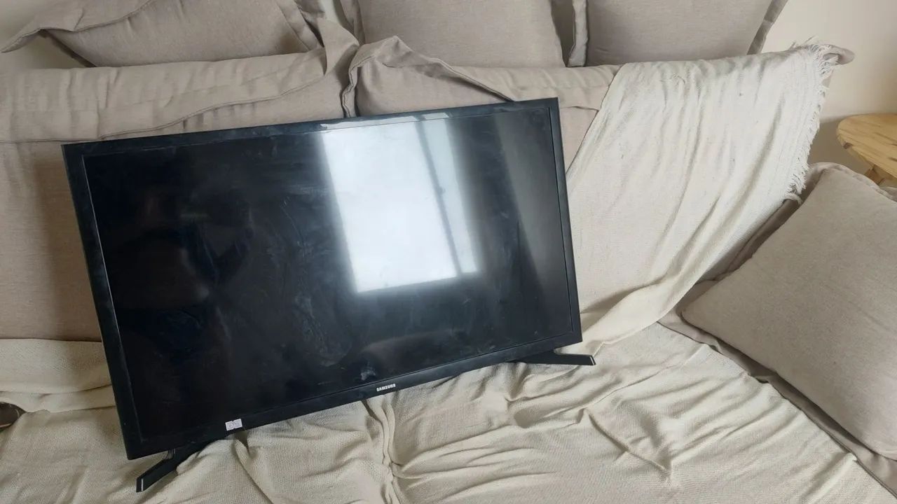 Smart TV.<br>Tamanho: 32 polegadas