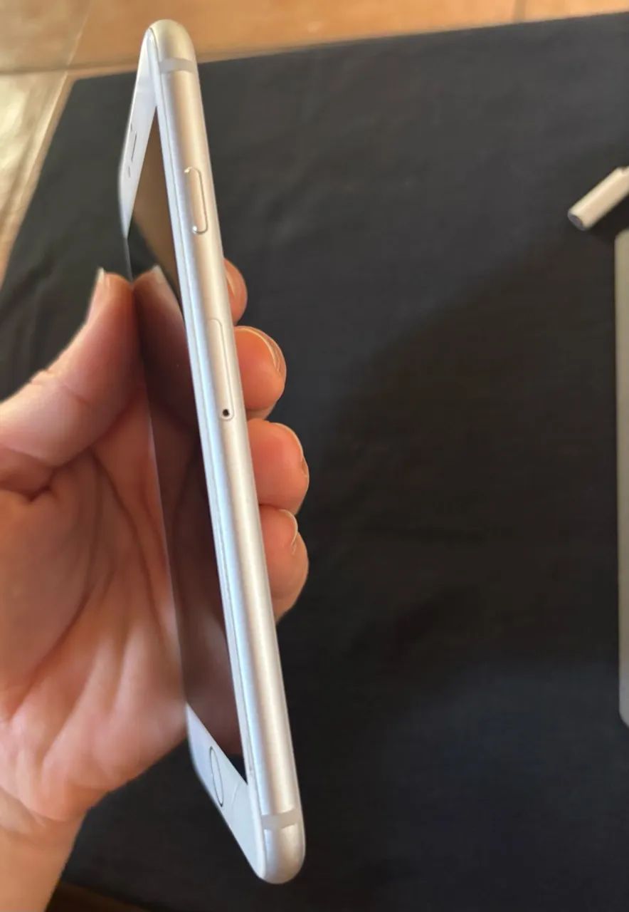 iPhone 8 64GB Silver + Caixa Original | Tudo Funcionando - Foto 4
