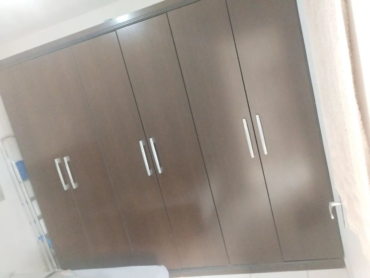 Guarda roupa 6 portas 4 gavetas  - Foto 4