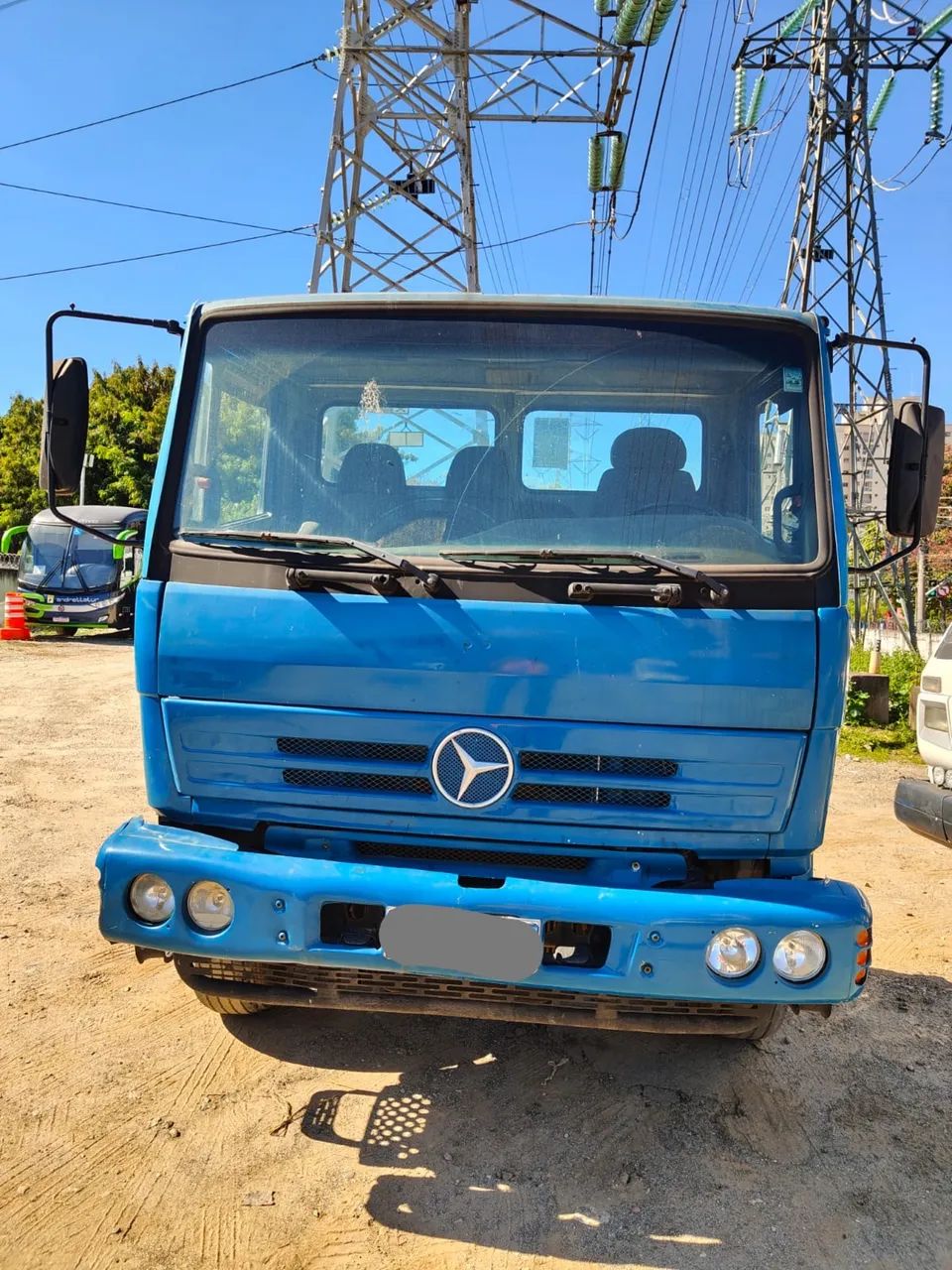 Mb 17 18  frontal toco ano 2009. 