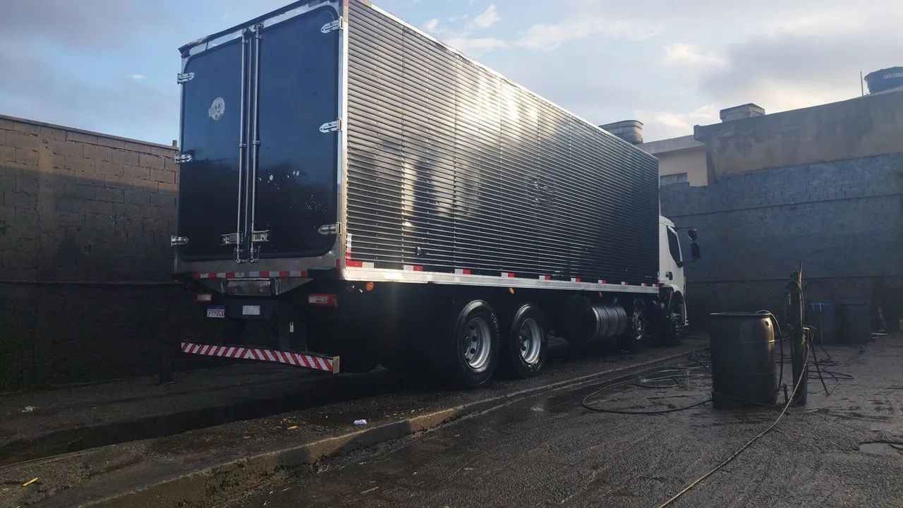 Volvo VM 330  - Foto 3