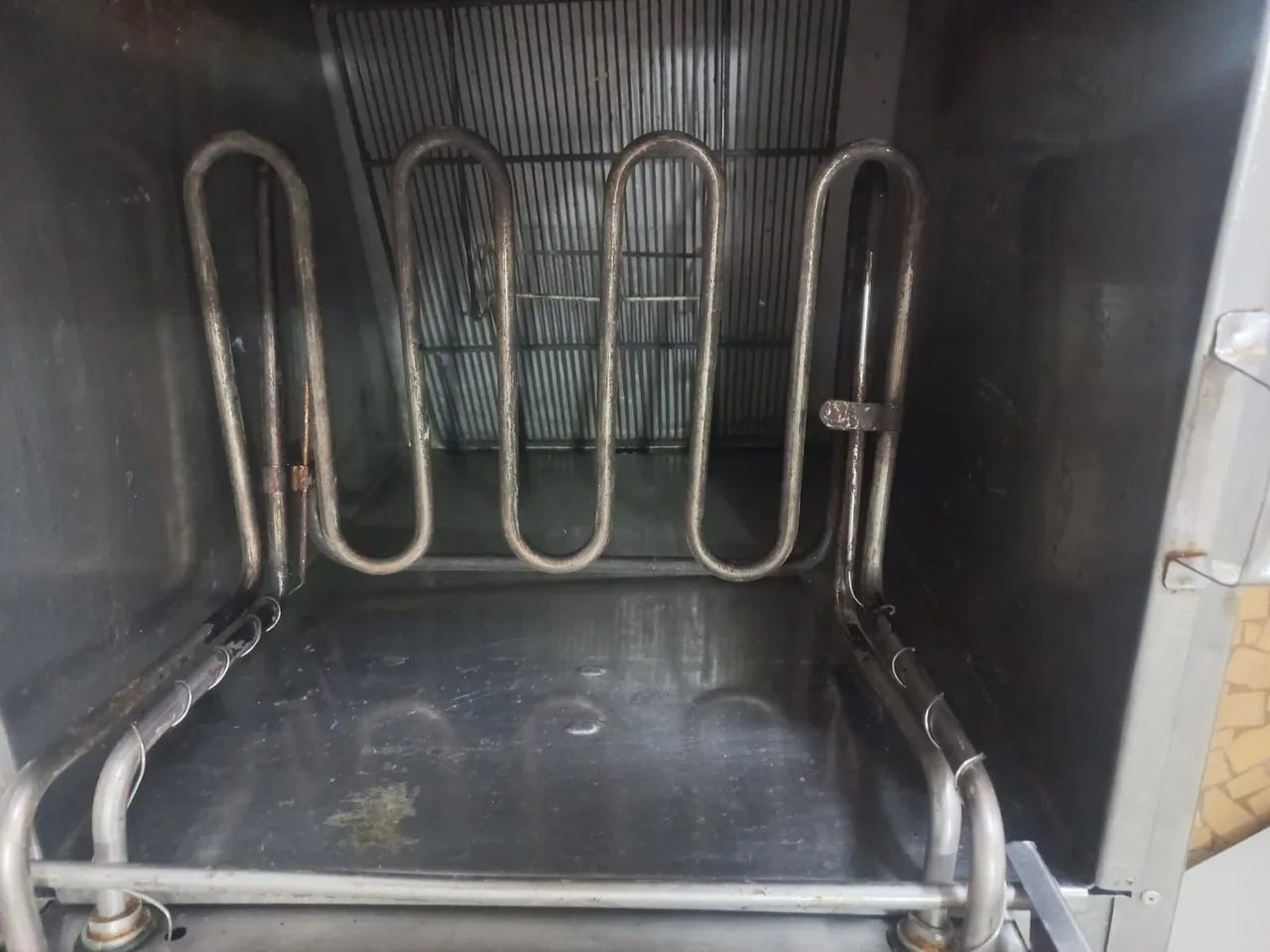 Fritadeira industrial Água e óleo 220w - Foto 3
