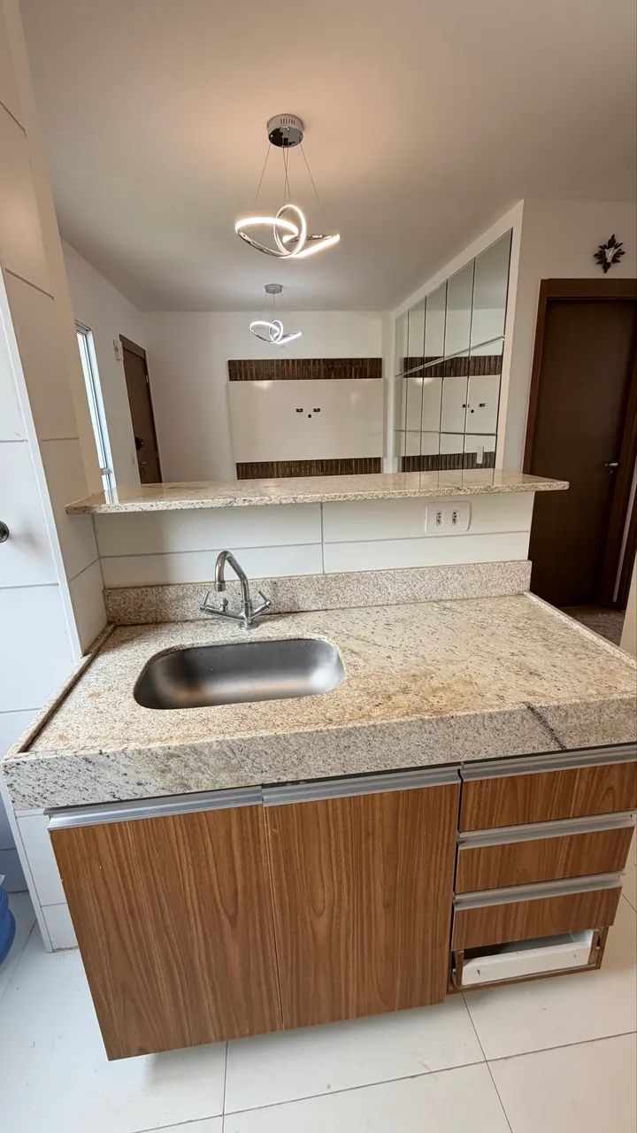 Apartamento com móveis planejado e ar-condicionado no quarto  - Foto 3