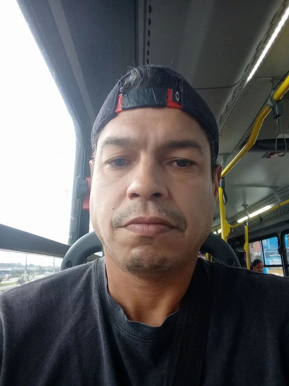 Mudança e Frete pra Santos e região e São Paulo 