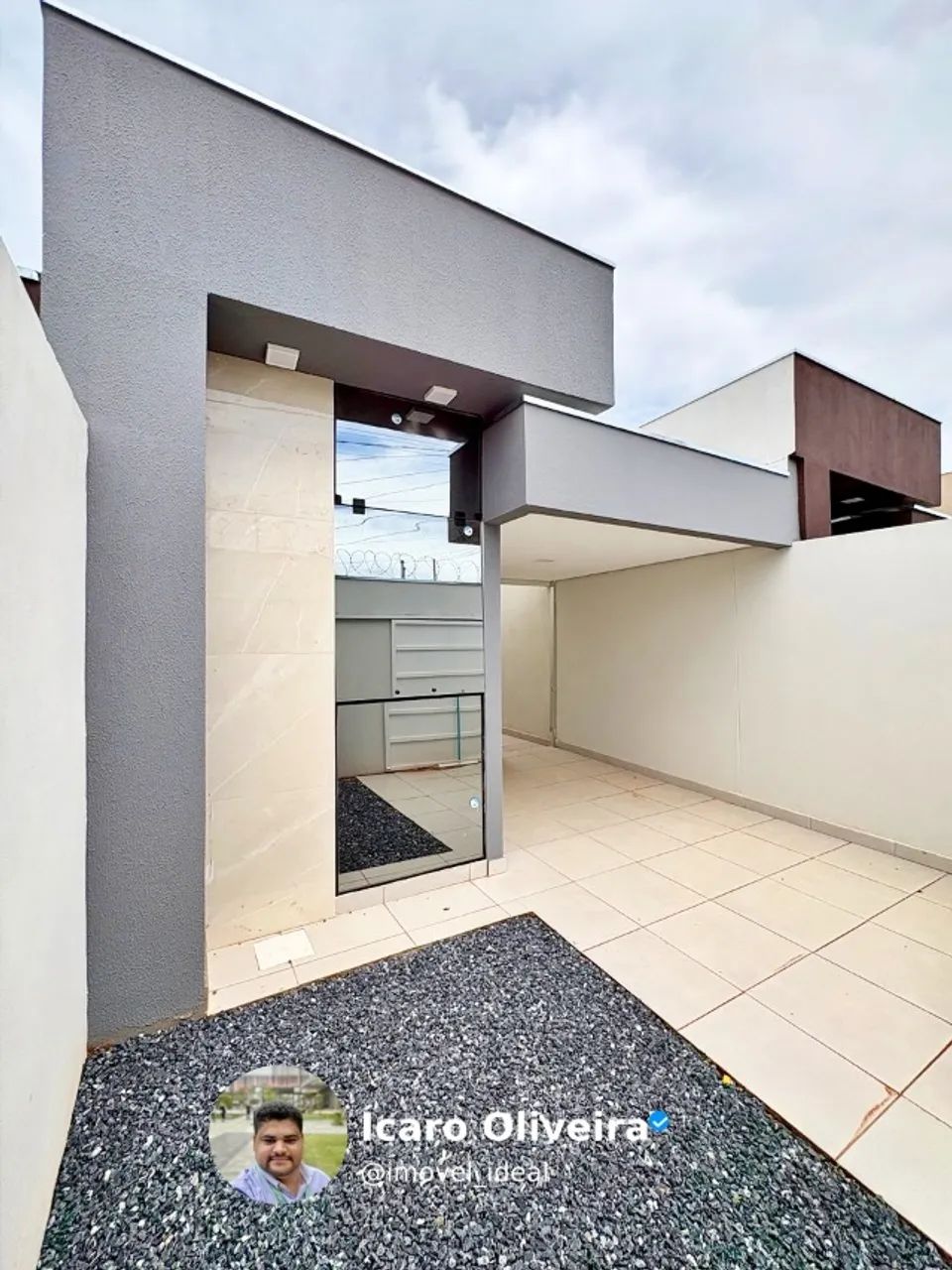 Casa no Jardim Olímpico com Facahda Moderna.