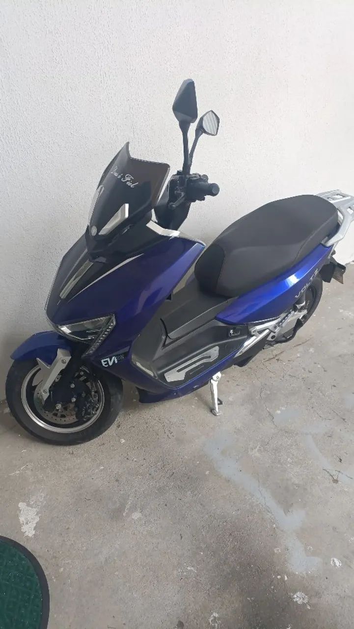 Moto semi nova