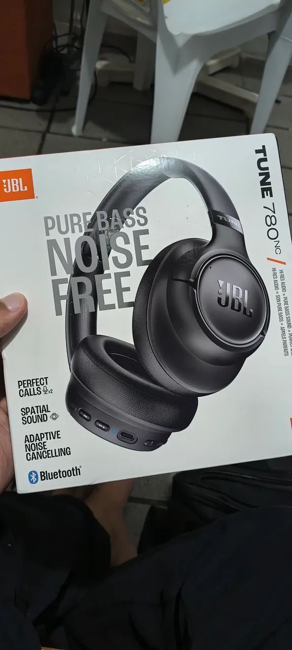 JBL TUNE 780NC