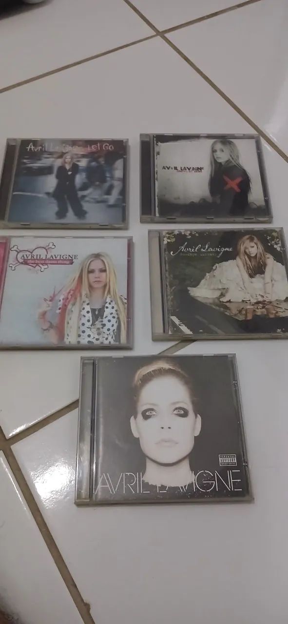 Avril Lavigne LET GO, UNDER MY SKIN, TBDT, GOODBYE LULLABY, QUINTO