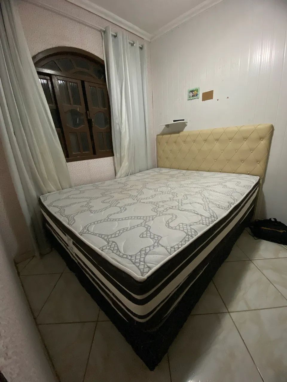 Cama box queen 