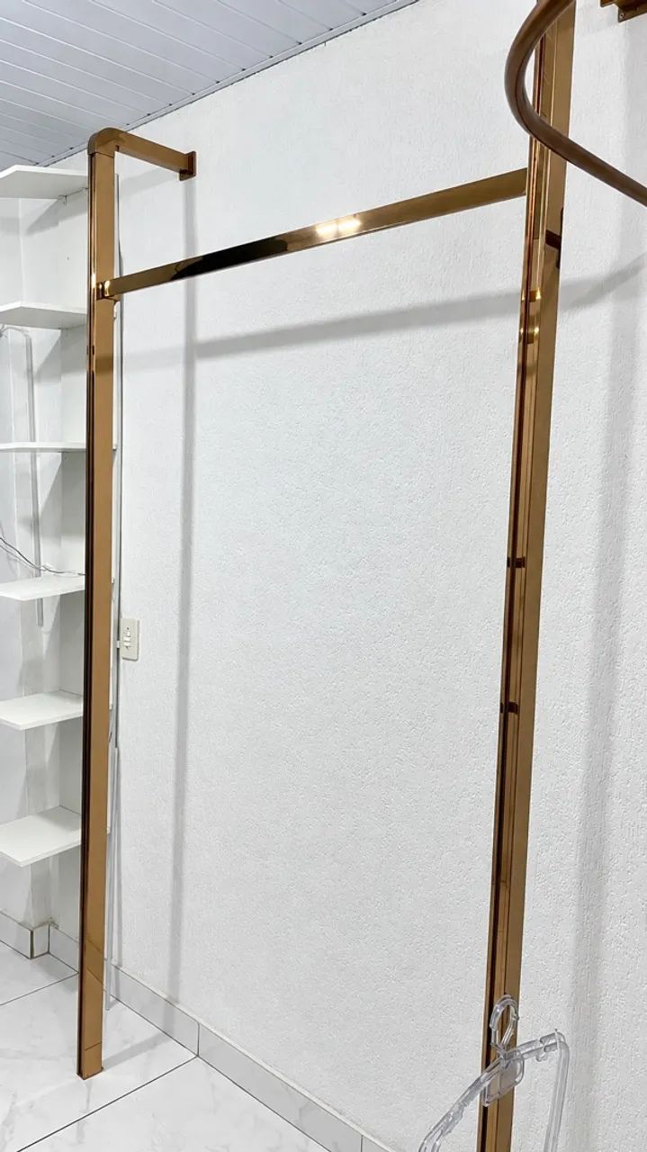 Arara Importada de Roupas para Loja