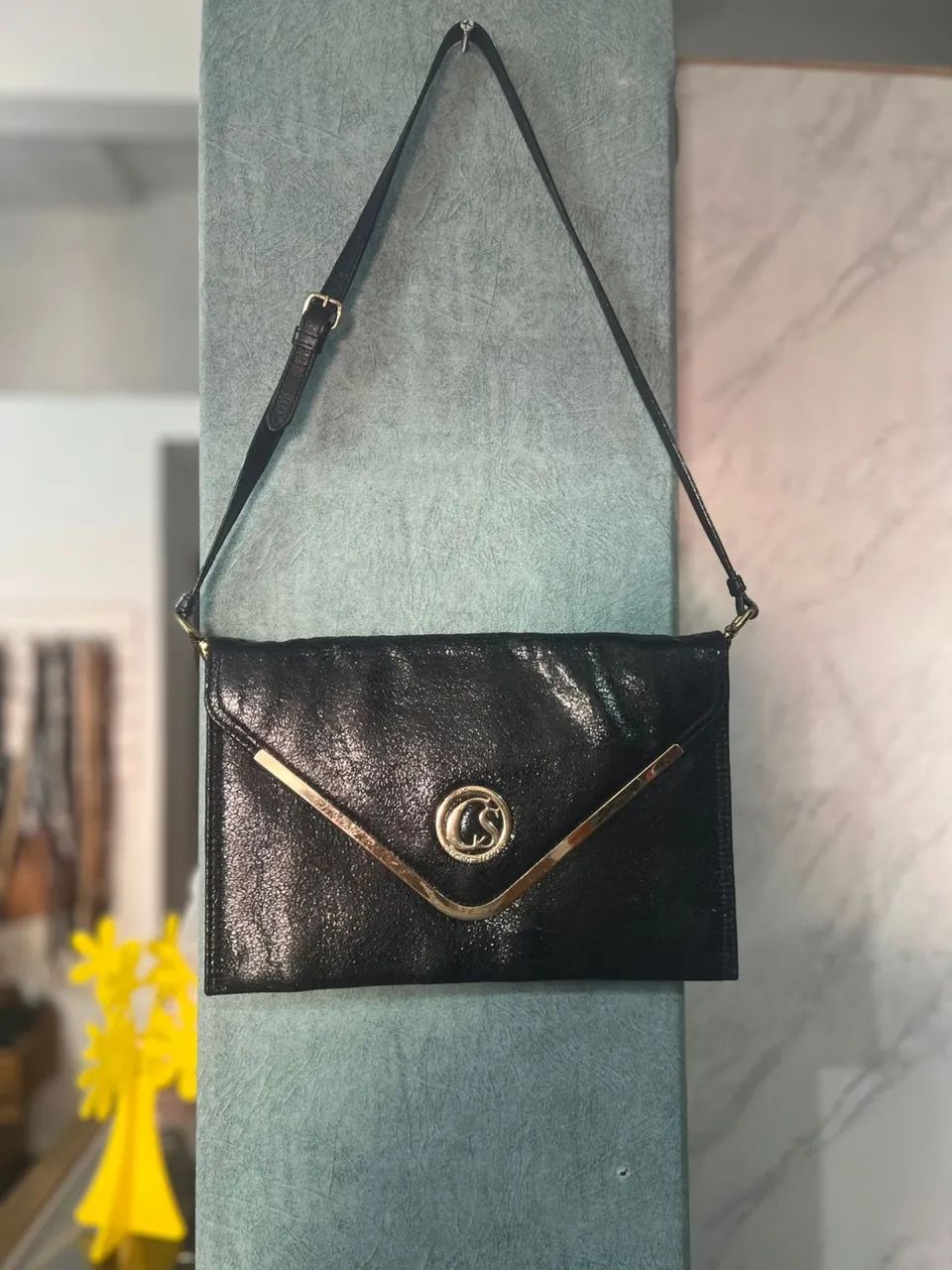 Bolsa preta carmen steffens envelope 