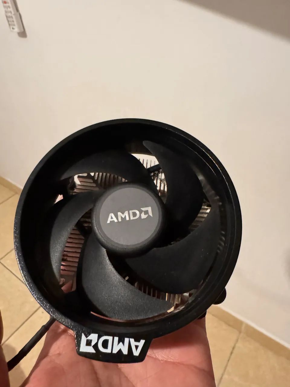 Ryzen 7 2700 + Coller Box AMD - Foto 3