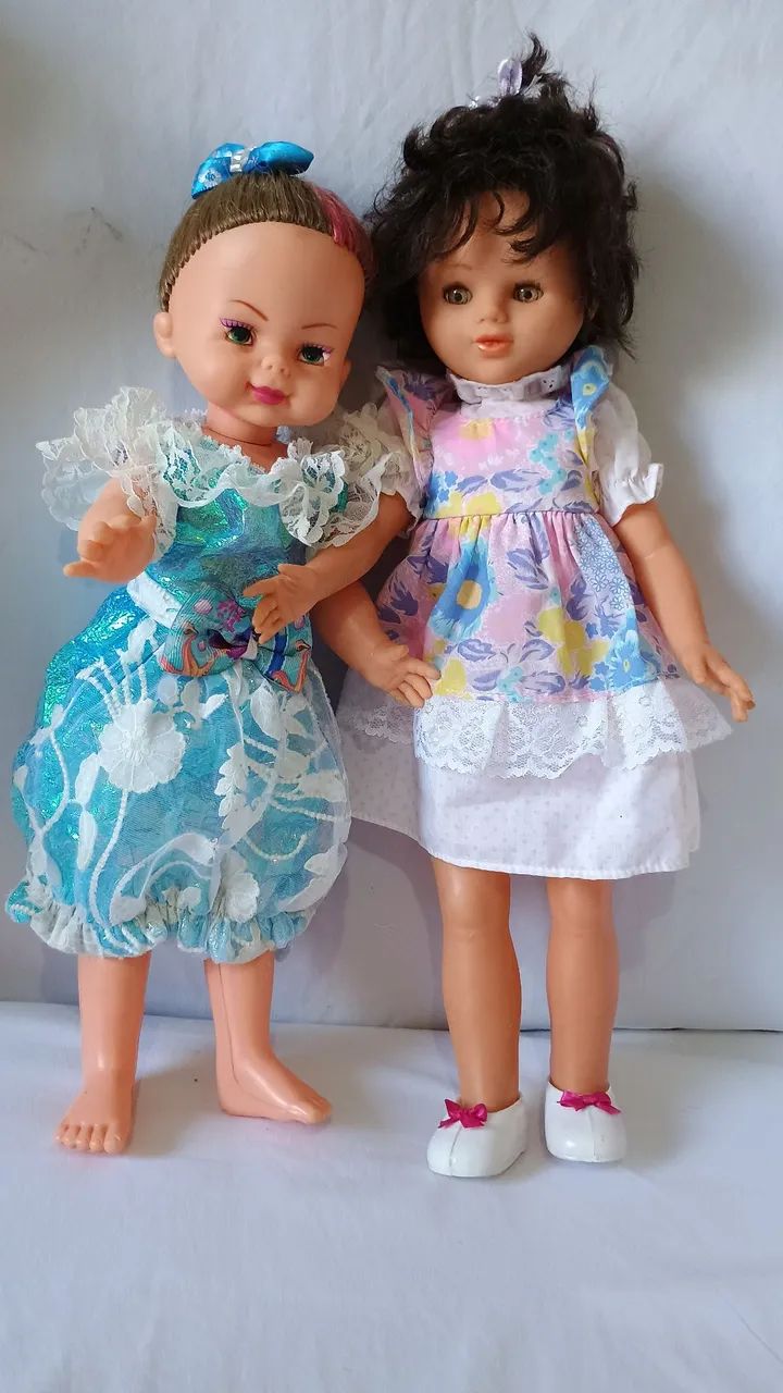 Lote com 4 bonecas antigas duas delas tem o cabelo afro  - Foto 4