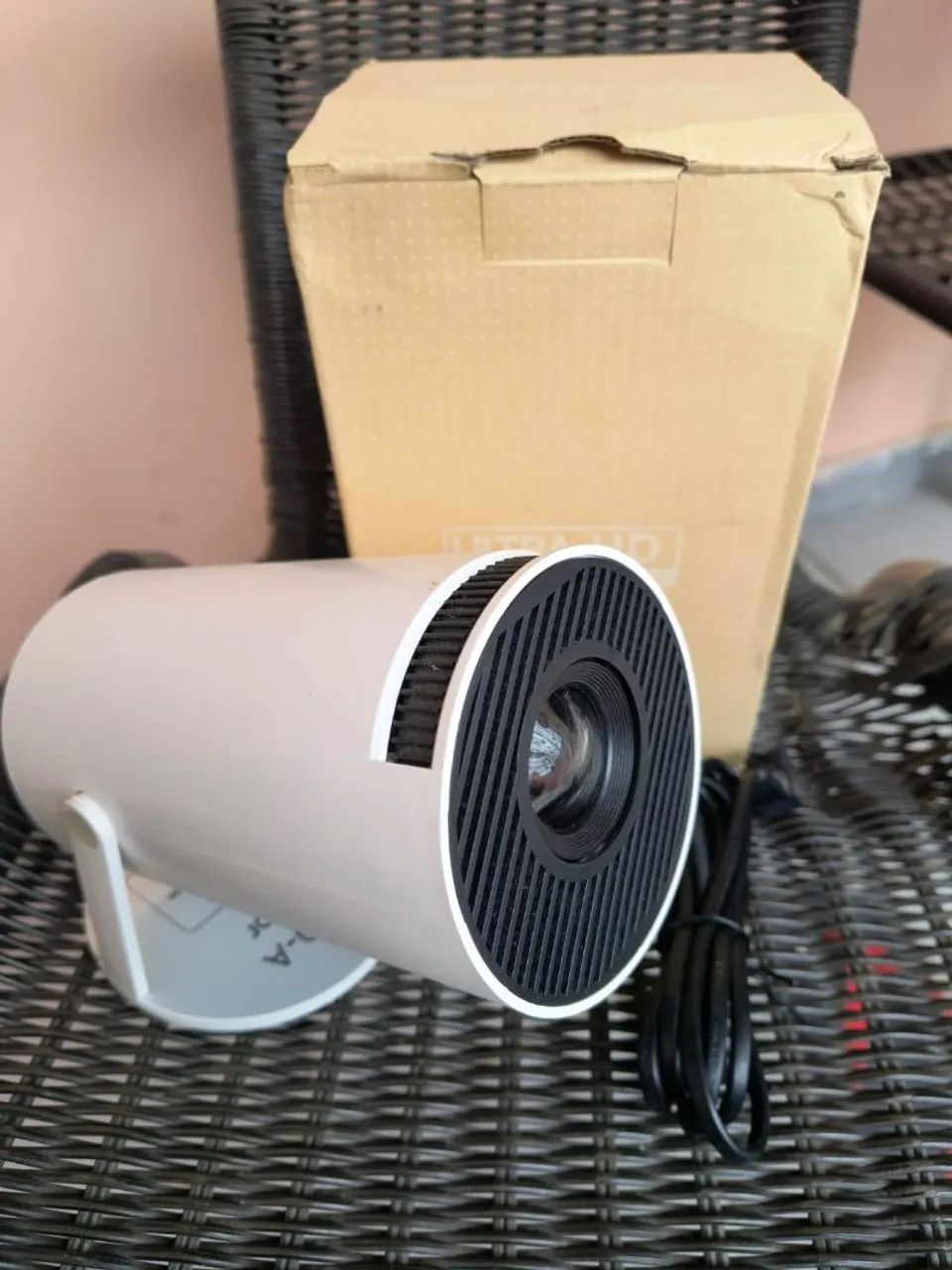 Projetor HY300 - A funcionando perfeitamente 