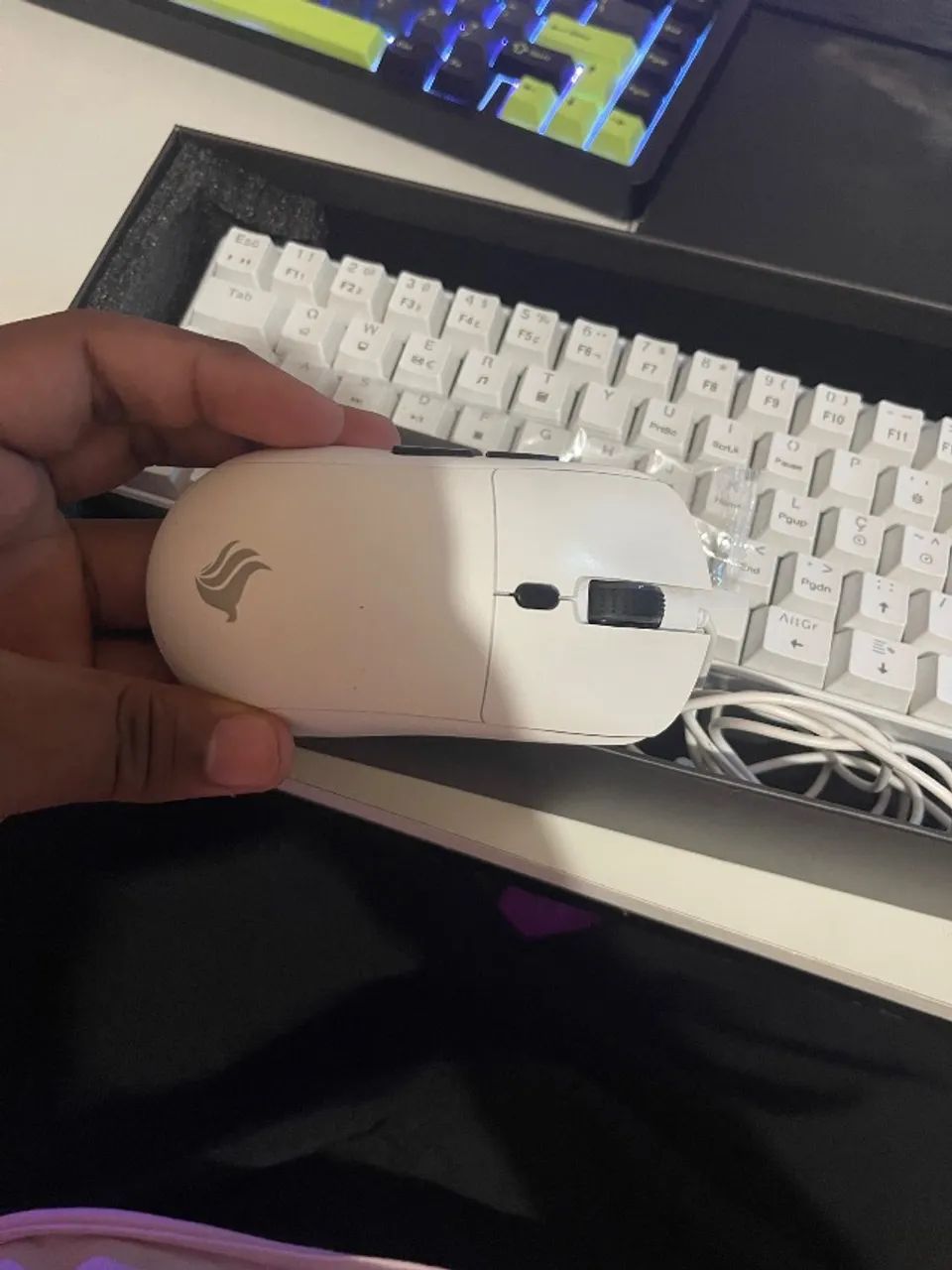 KIT TECLADO E MOUSE PICHAU NOVO - Foto 2