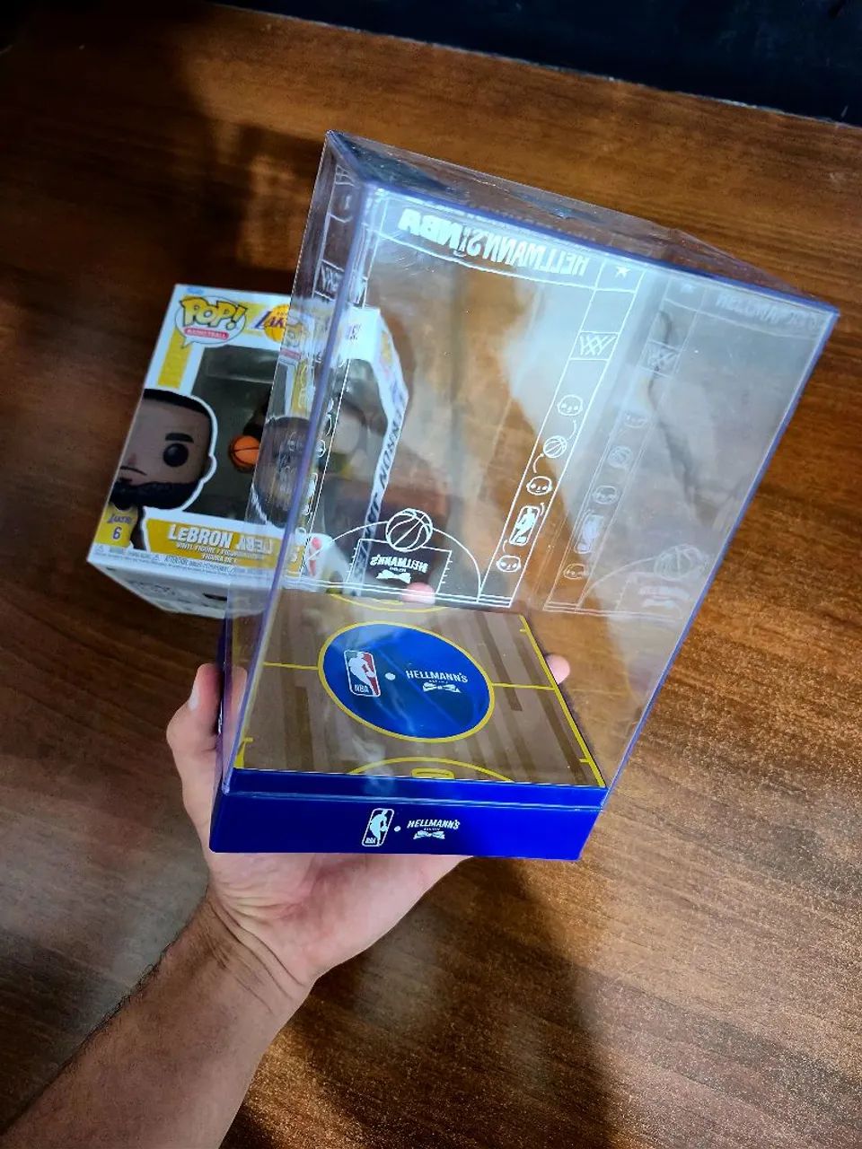Funko Pop LeBron James + Display - Foto 2