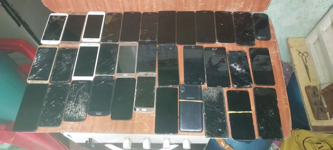 Sucatas de celulares - Foto 5