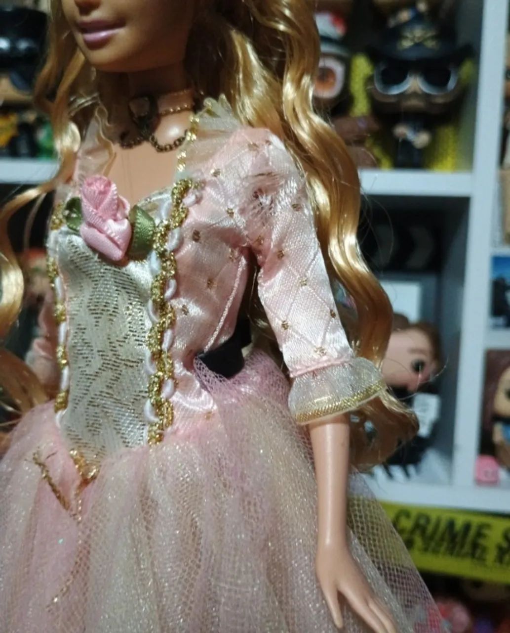 Boneca Barbie Anelliese A Princesa e a Plebéia  - Foto 3