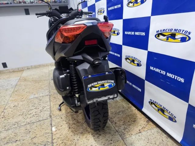 YAMAHA XMAX 250 24/24 - Foto 2