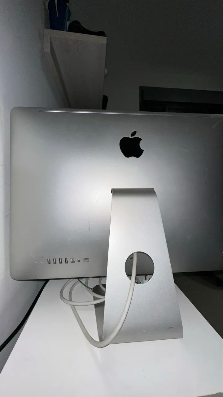 iMac 21,5 polegadas - Mid 2010 - Computadores e Desktops - Santo