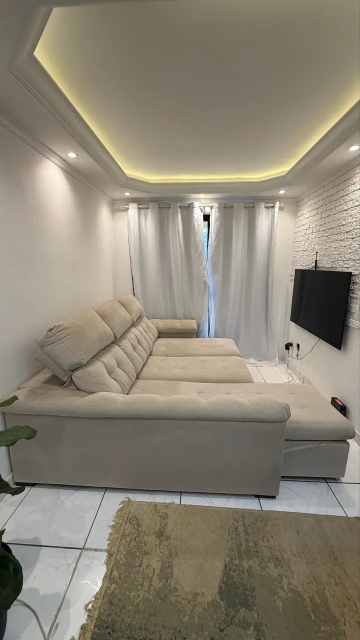 Sofá Retrátil Suede Bege com Chaise - Foto 4
